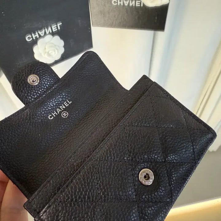 [BUNJANG] Chanel Classic Card Holder Grain Calfskin / 샤넬 클래식 카드 홀더 그레인드 카프스킨 &amp; 실버 메탈 블랙