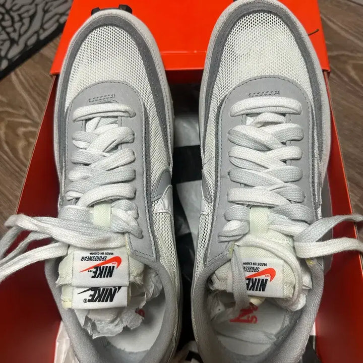 [BUNJANG] Nike x Sacai LDWaffle Summit White 275 Sneakers / 나이키 x 사카이 LD와플 서밋 화이트 275