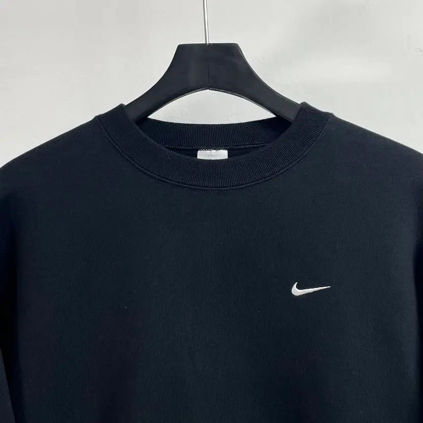 [BUNJANG] Nike NRG Swoosh Black Sweatshirt / 나이키 NRG 스우시 블랙 맨투맨 (on.361)