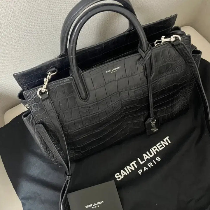 [BUNJANG] Saint Laurent Black Croc Embossed Leather Tote Bag / 생로랑 블랙 레더 크로크 토트백