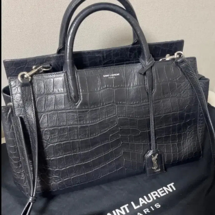 [BUNJANG] Saint Laurent Black Croc Embossed Leather Tote Bag / 생로랑 블랙 레더 크로크 토트백