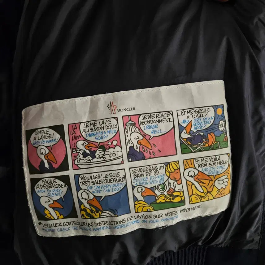 [BUNJANG] Moncler Dives Jumper (Size 2) / 몽클레어 다이브스 점퍼 2사이즈 백화점판