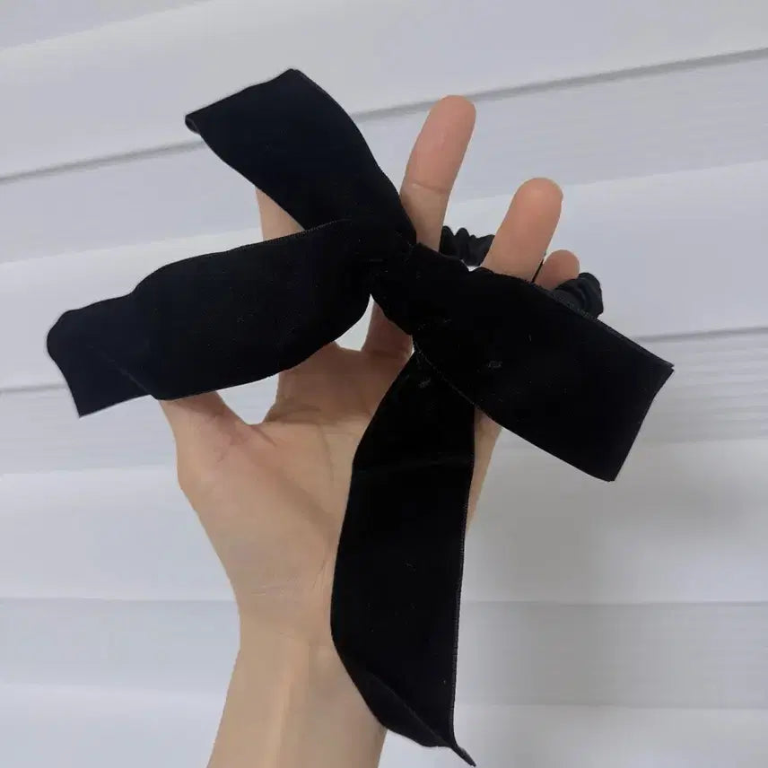 [BUNJANG] Black Velvet Ribbon Hair Tie / 벨벳 리본 블랙 머리끈