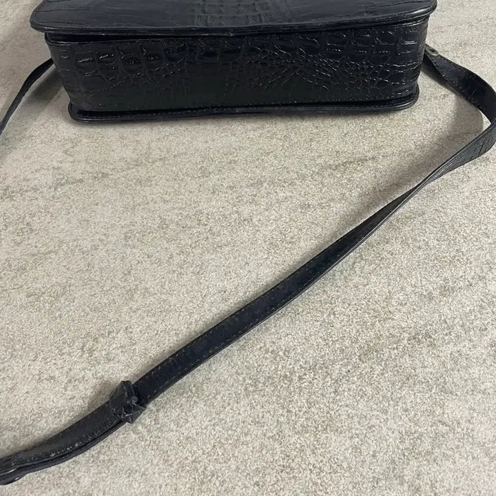 [BUNJANG] Black Crocodile Leather Shoulder Bag & Crossbody / 500만원대 고가의 블랙 악어 가죽 숄더백&크로스백