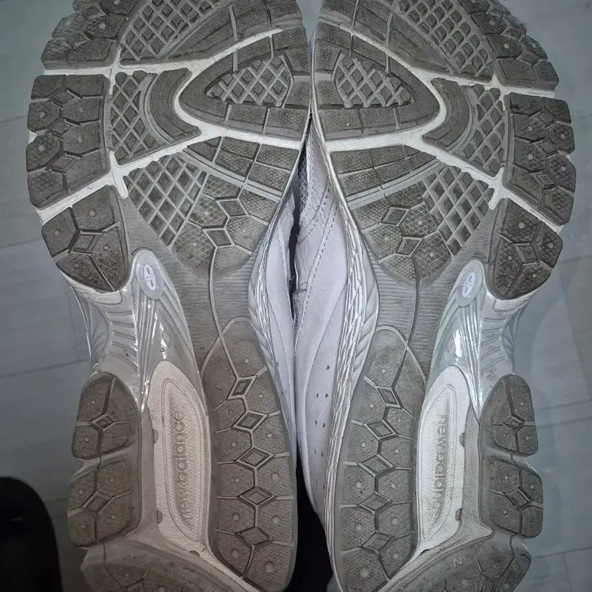 [BUNJANG] New Balance U2002RAP Sneakers 285 / 뉴발란스 운동화 U2002RAP 285