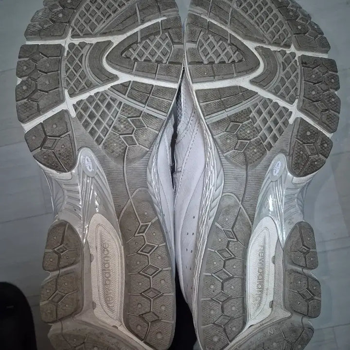 [BUNJANG] New Balance U2002RAP Sneakers 285 / 뉴발란스 운동화 U2002RAP 285