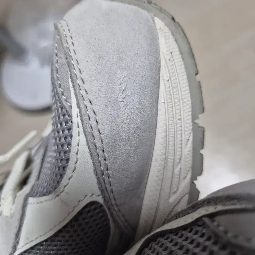 [BUNJANG] New Balance U2002RAP Sneakers 285 / 뉴발란스 운동화 U2002RAP 285