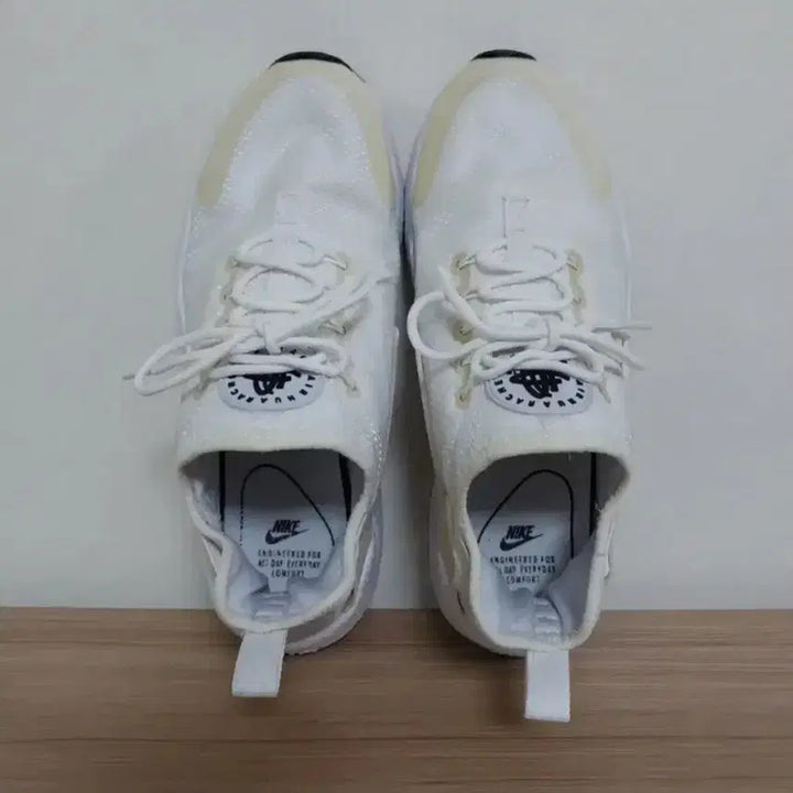 [BUNJANG] Nike Air Huarache Run Ultra White Sneakers (245) / 여성 나이키 에어 허라취 런 울트라 화이트 운동화 (245)