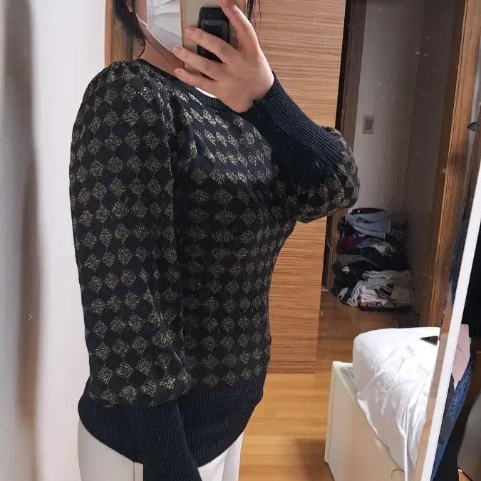 [BUNJANG] Rennie and McCoy Black Gold Diamond Pattern Knit / 르니앤맥코이 블랙 금사 다이아 패턴 니트