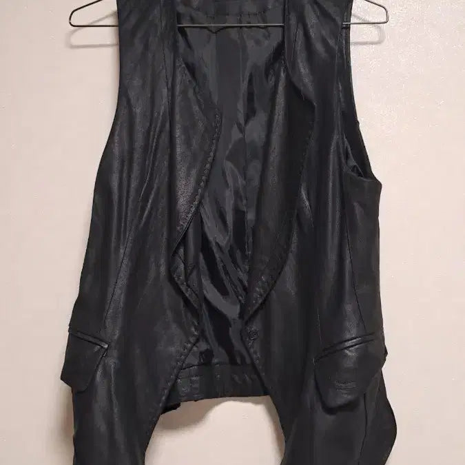 [BUNJANG] She'zmiss Black Leather Vest / 쉬즈미스 블랙 레더 베스트 조끼 55 66