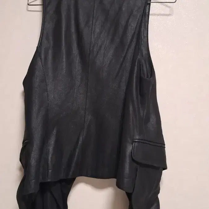 [BUNJANG] She'zmiss Black Leather Vest / 쉬즈미스 블랙 레더 베스트 조끼 55 66