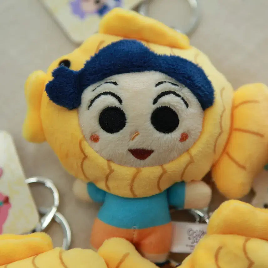 [BUNJANG] Shin-chan Fish-Shaped Bun Hat Doll Keyring 8cm (5 Characters) / 신상 짱구 붕어빵 모자 인형 키링 8cm 5종
