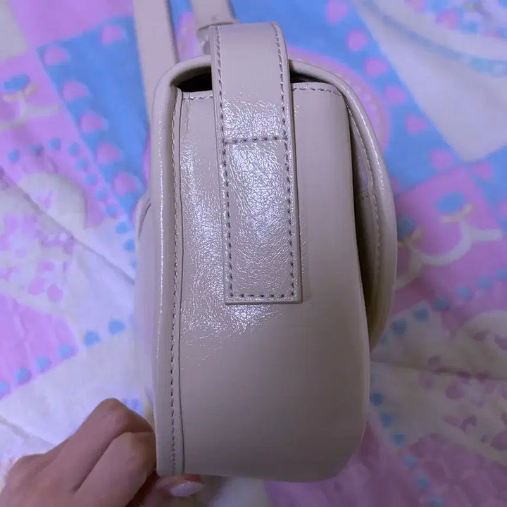 [BUNJANG] Mongde Mongde Half Moon Mini Bag / 몽드몽드 하프문 미니백