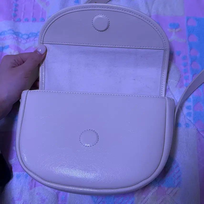[BUNJANG] Mongde Mongde Half Moon Mini Bag / 몽드몽드 하프문 미니백