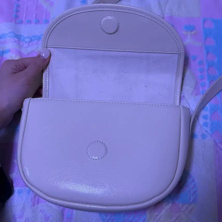 [BUNJANG] Mongde Mongde Half Moon Mini Bag / 몽드몽드 하프문 미니백