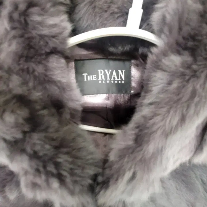 [SOLD OUT] 리안뉴욕 천연모피 롱베스트  굿굿굿