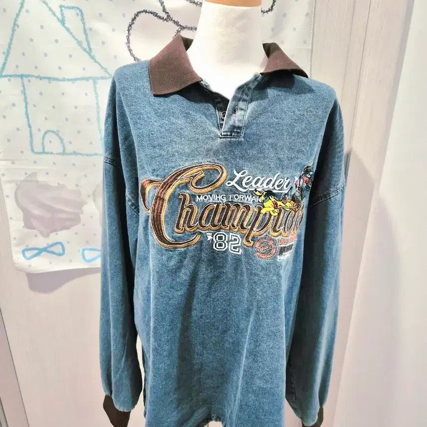 [BUNJANG] Vintage Mickey Mouse Denim Collar T-shirt / 빈티지 미키마우스 캐릭터 데님 카라 티셔츠