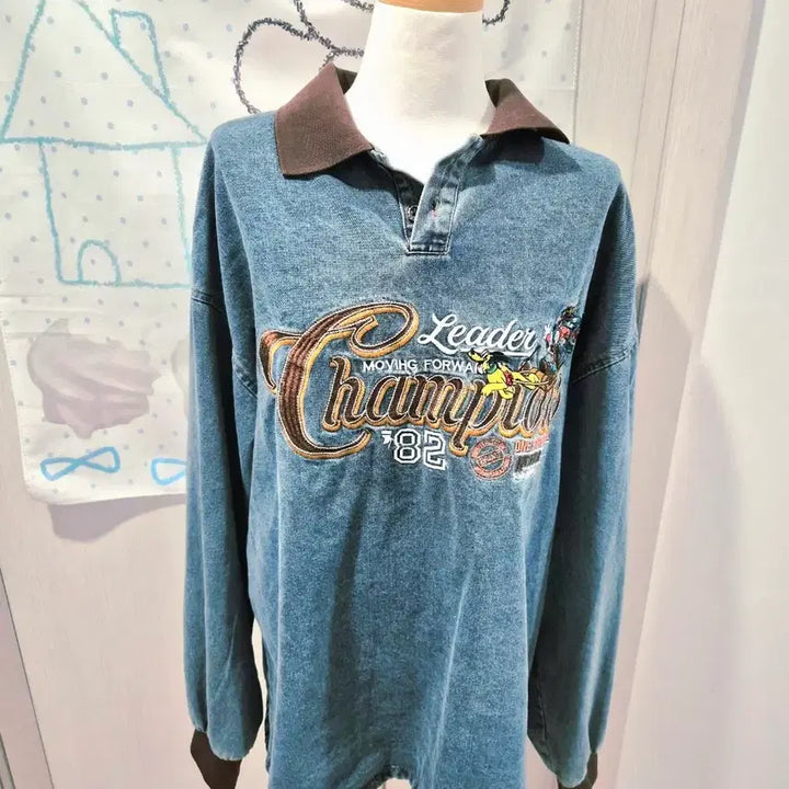 [BUNJANG] Vintage Mickey Mouse Denim Collar T-shirt / 빈티지 미키마우스 캐릭터 데님 카라 티셔츠