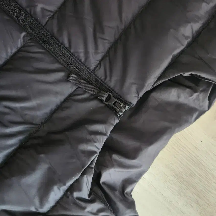 [BUNJANG] Mountainia Lightweight Down Padded Jacket (Size 100) / 마운티아.  기본 경량다운패딩 100싸이즈
