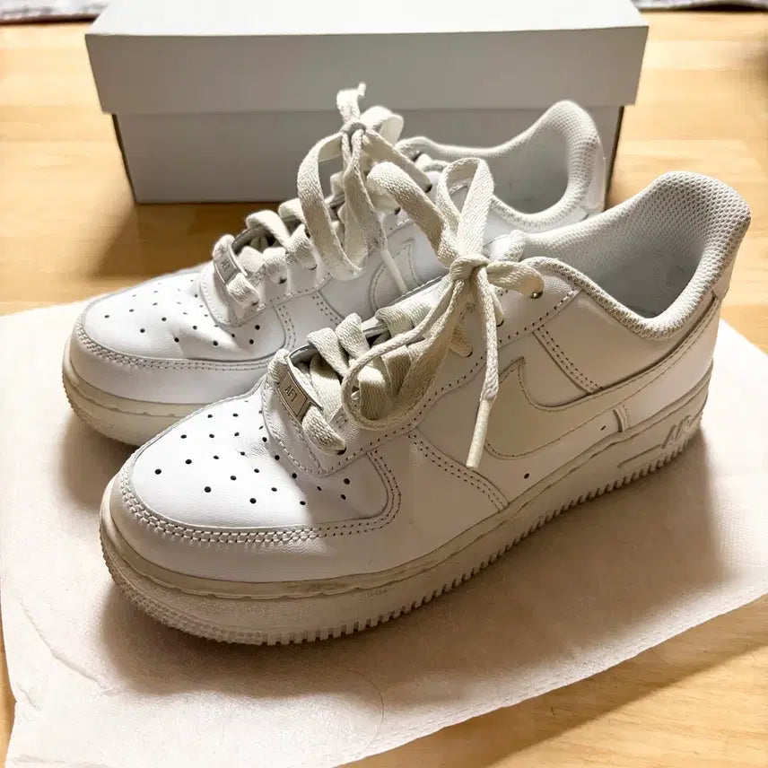 [BUNJANG] Nike Air Force 1 All White (225) Sneakers / 나이키 에어포스1 올화이트 (225)