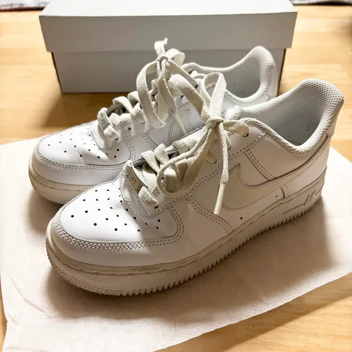 [BUNJANG] Nike Air Force 1 All White (225) Sneakers / 나이키 에어포스1 올화이트 (225)