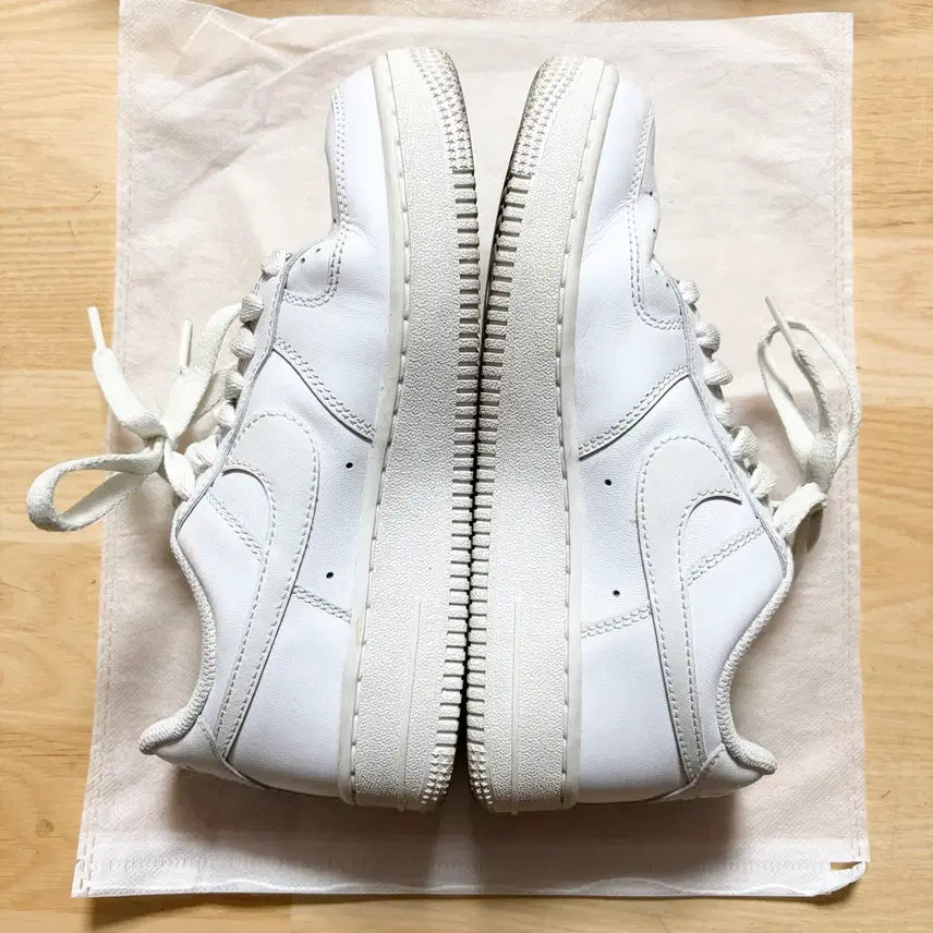 [BUNJANG] Nike Air Force 1 All White (225) Sneakers / 나이키 에어포스1 올화이트 (225)