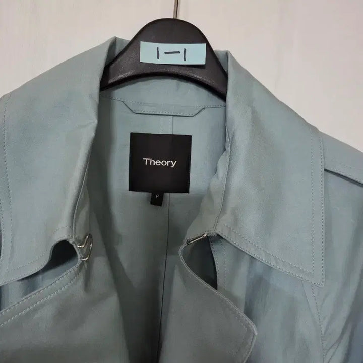 [BUNJANG] Theory Light Blue Trench Coat / Theory 띠어리 라이트블루 트렌치코트