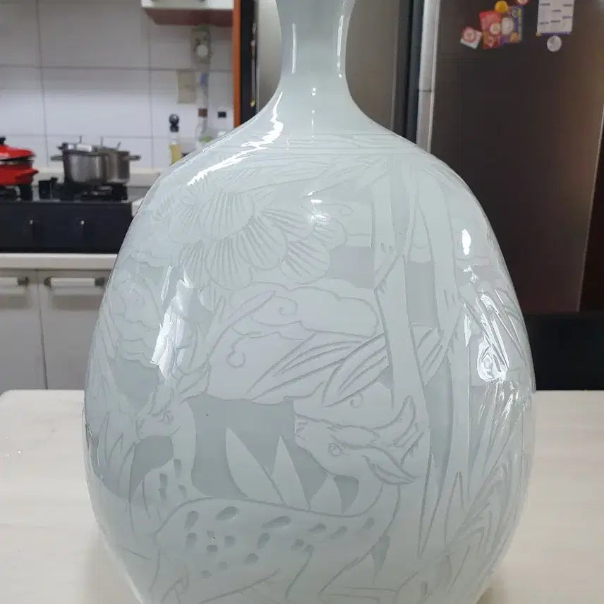 [BUNJANG] Taekwang Ceramic Park Soo Jae Masterpiece Celadon Porcelain Vase / 태광도예 박수재 명장 장생 운학문 백자 앵꼬병