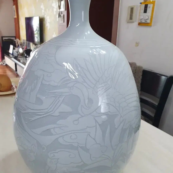 [BUNJANG] Taekwang Ceramic Park Soo Jae Masterpiece Celadon Porcelain Vase / 태광도예 박수재 명장 장생 운학문 백자 앵꼬병