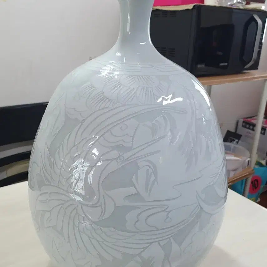 [BUNJANG] Taekwang Ceramic Park Soo Jae Masterpiece Celadon Porcelain Vase / 태광도예 박수재 명장 장생 운학문 백자 앵꼬병