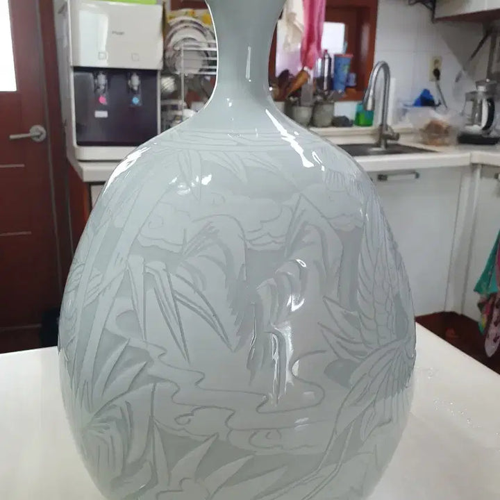[BUNJANG] Taekwang Ceramic Park Soo Jae Masterpiece Celadon Porcelain Vase / 태광도예 박수재 명장 장생 운학문 백자 앵꼬병