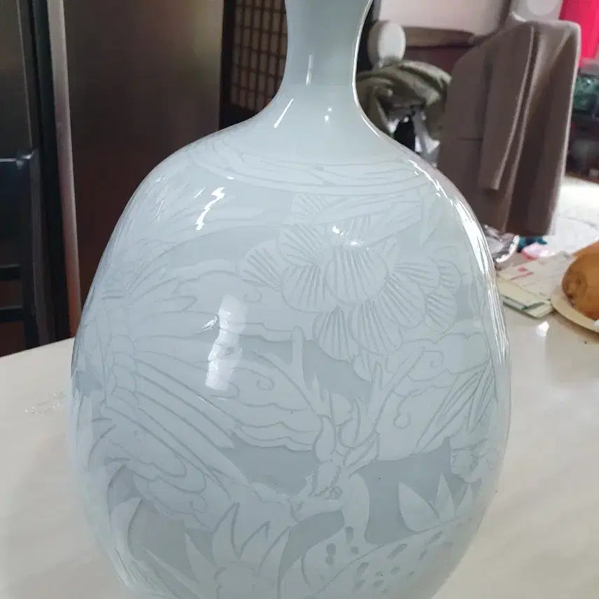 [BUNJANG] Taekwang Ceramic Park Soo Jae Masterpiece Celadon Porcelain Vase / 태광도예 박수재 명장 장생 운학문 백자 앵꼬병