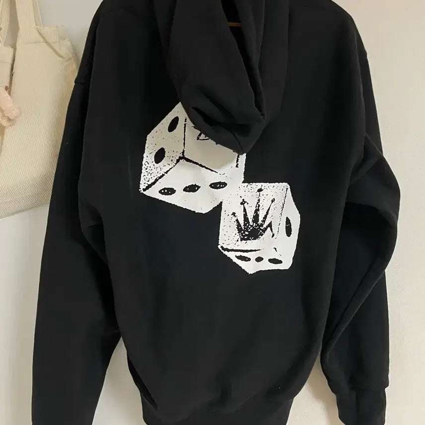 [SOLD OUT] 스투시 쉐이커스 후드 블랙 다이스 M