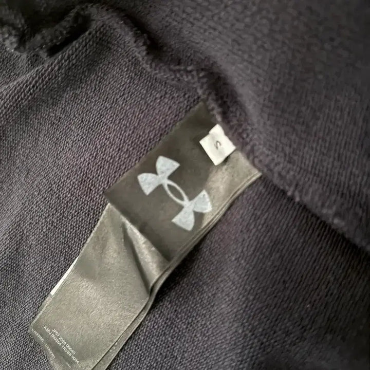 [SOLD OUT] 발렌시아가 언더아머 후드집업 (송승일 착용)