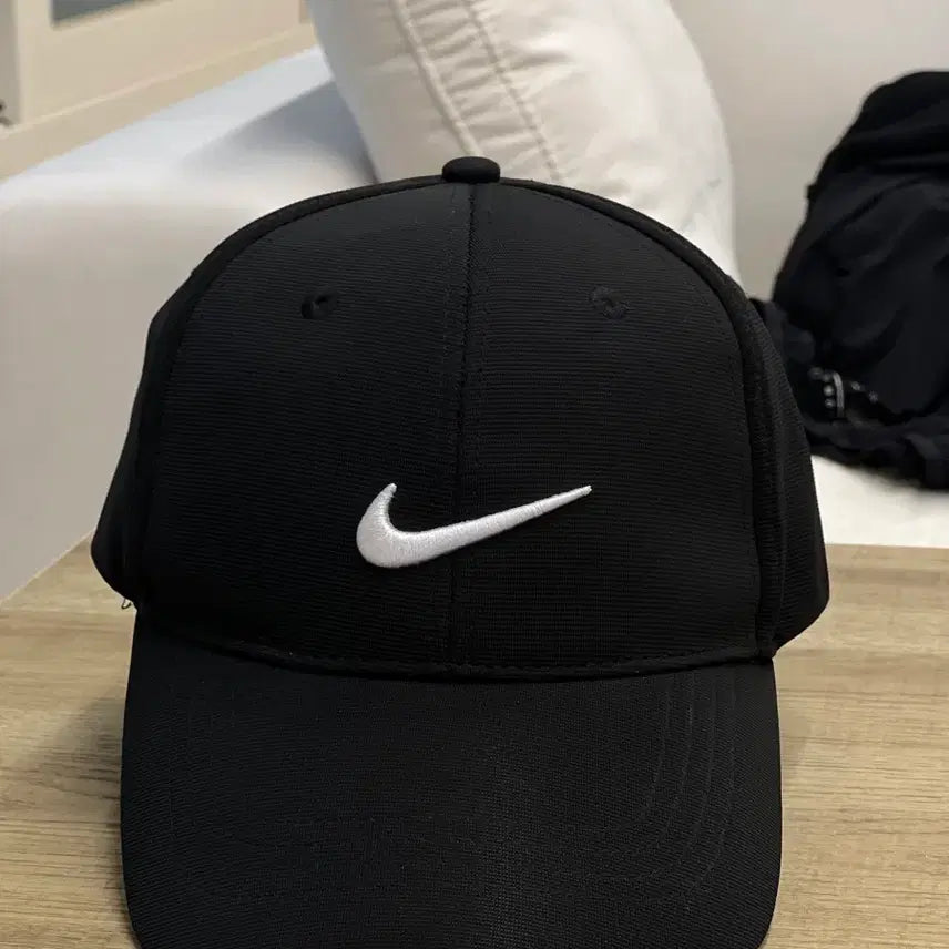 [BUNJANG] Nike Swoosh Black Ball Cap / 나이키 골프 스우시 볼캡 블랙