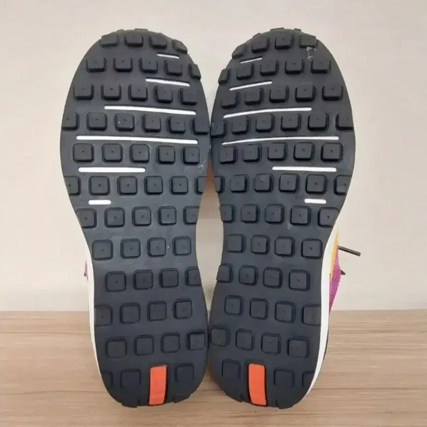 [BUNJANG] Nike Waffle One Active Fuchsia Sneakers (250) / 여성 나이키 와플 원 액티브 푸시아 운동화 (250)