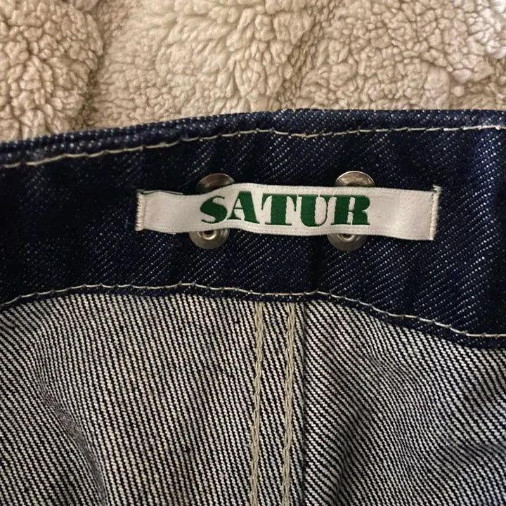 [SOLD OUT] [SATUR] 세터 포켓 디테일 레직기 데님팬츠 M사이즈
