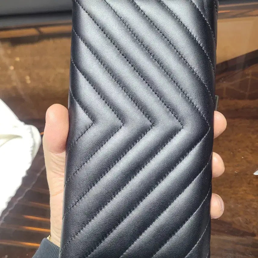 [BUNJANG] Chanel Chevron Long Wallet Black / 샤넬 쉐브론 장지갑 블랙