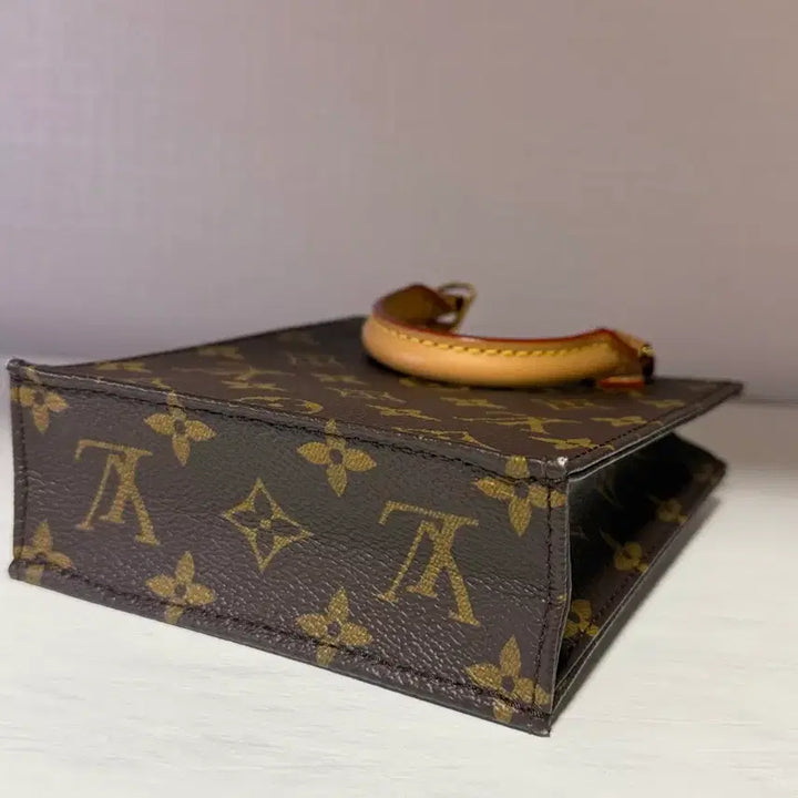 [BUNJANG] Louis Vuitton Petit Sac Plat M69442 Handbag / [급매]루이비통 쁘띠삭플라 M69442 빠른처분