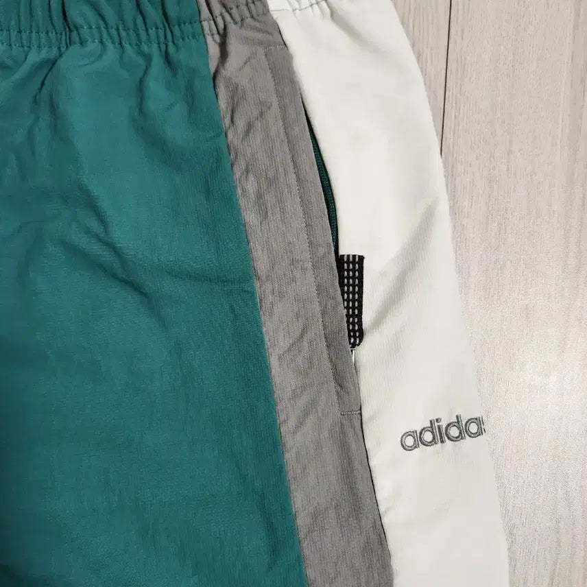 [BUNJANG] Adidas Equipment Wind Track Pants (EQT) - Size M / 아디다스 이큅먼트 윈드 트랙 팬츠 품명 EQT WIND PANT 사이즈M