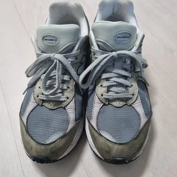 [BUNJANG] New Balance 2002R Sneakers / 뉴발란스 2002r 운동화 팝니다