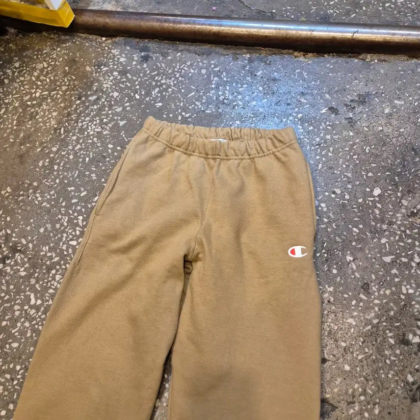 [BUNJANG] Champion Reverse Weave Beige Jogger Training Pants / XS(28인치) 챔피온 리버스위브 베이지 조거트레이닝팬츠