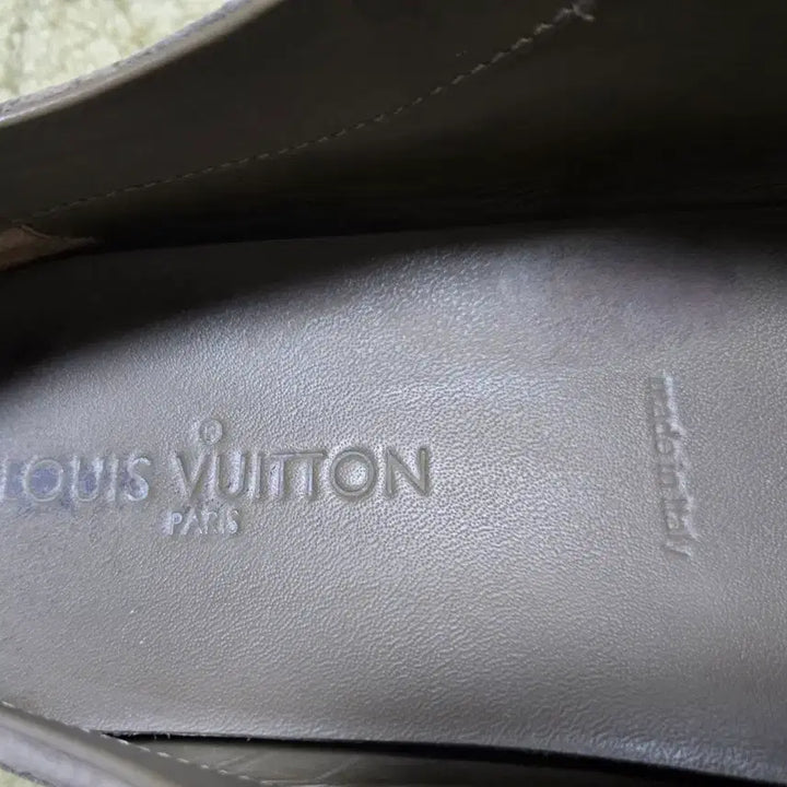 [BUNJANG] Louis Vuitton German Army Sneakers (Size 8) / 루이비통 V 독일군 스니커즈 8사이즈.