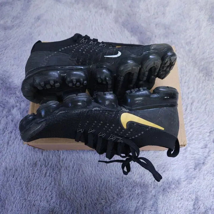 [BUNJANG] Nike Air VaporMax Flyknit 2 Sneakers / [260] 나이키 베이퍼맥스 플라이니트 2 운동화