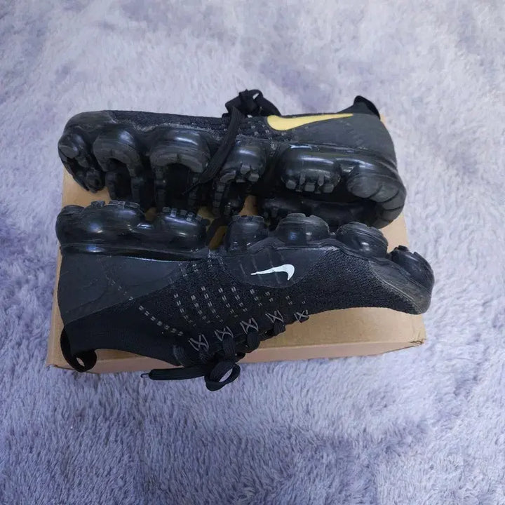 [BUNJANG] Nike Air VaporMax Flyknit 2 Sneakers / [260] 나이키 베이퍼맥스 플라이니트 2 운동화
