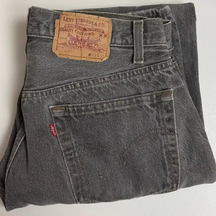 [SOLD OUT] 80s 리바이스 501 빈티지 흑청(501-0658)