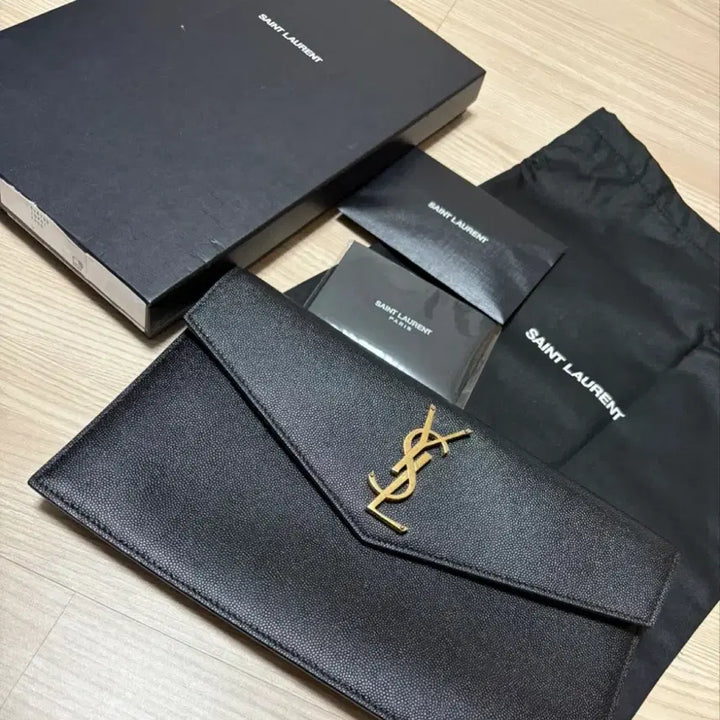 [SOLD OUT] 생로랑 업타운