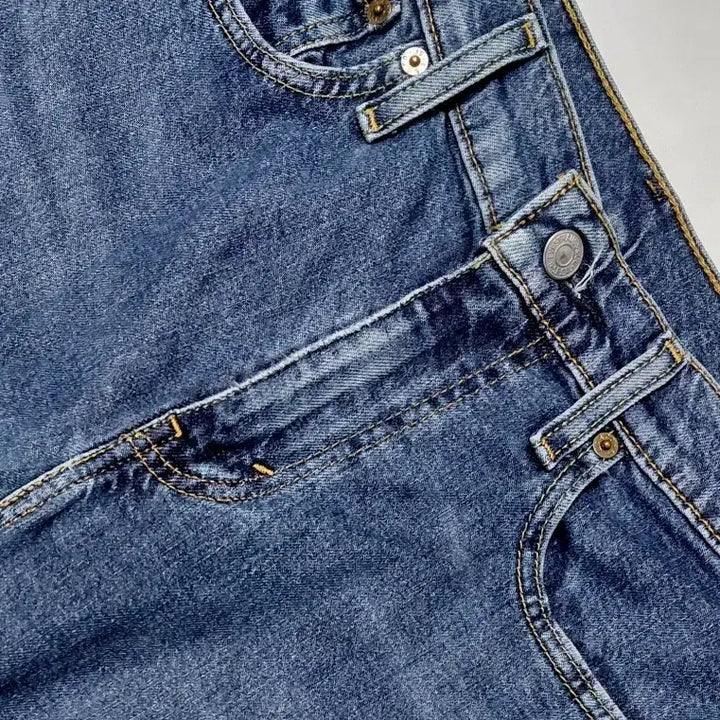 [SOLD OUT] 리바이스 502 테이퍼드핏 중청 데님 (30x32)