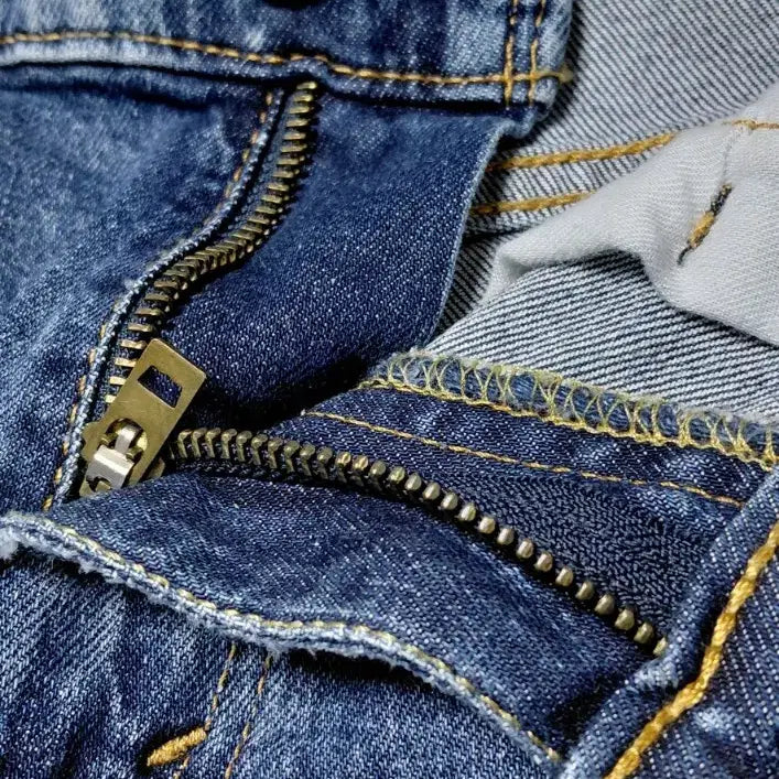 [SOLD OUT] 리바이스 502 테이퍼드핏 중청 데님 (30x32)