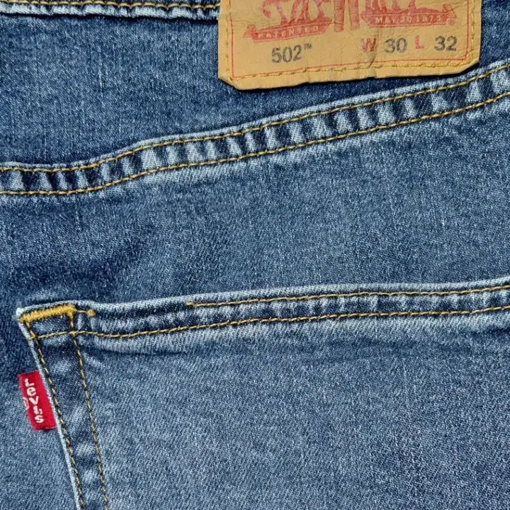 [SOLD OUT] 리바이스 502 테이퍼드핏 중청 데님 (30x32)